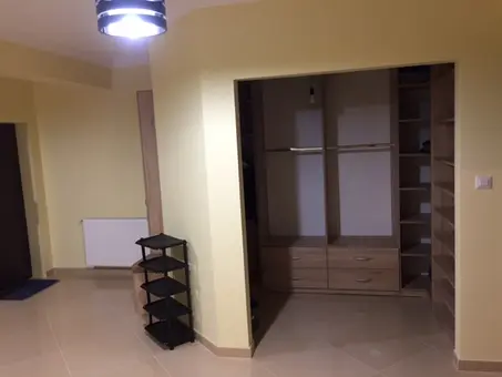 Vand apartament cu 3 camere, bloc nou, parter, finisaje de lux, curte interioara