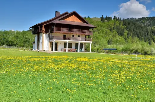 Vand  pensiune restaurant Campulung Moldovenesc